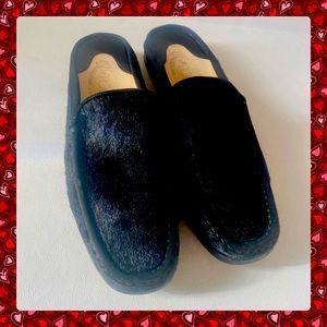 Tod’s Black Fur Slip on Flats Mules 7 1/2